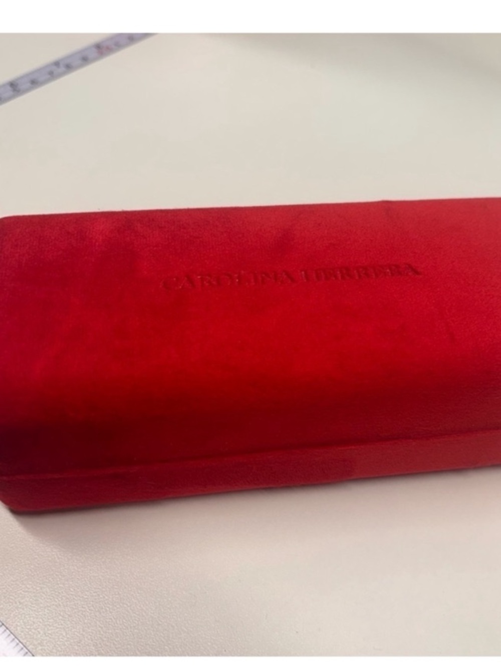 Carolina Herrera Red Velvet Sunglasses Eyeglasses Hard Case NWOT - Picture 2 of 2